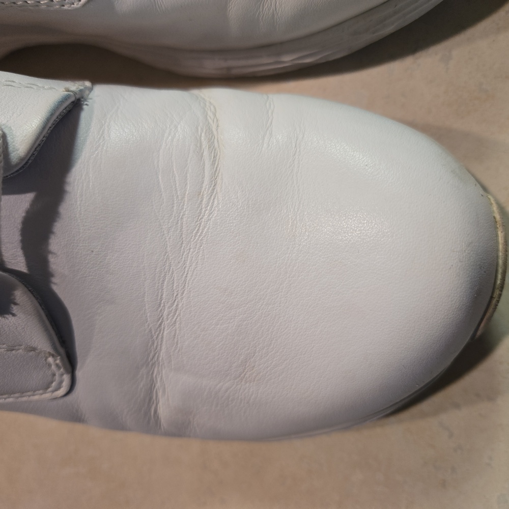 Nurse Mates Align Sneakers - Picture 12 of 12